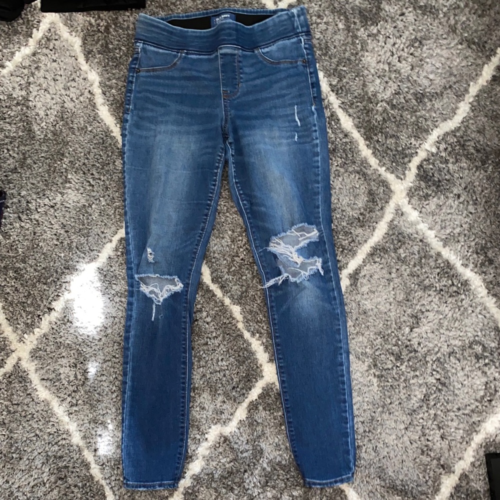 Light blue Old Navy jeans in very good condition